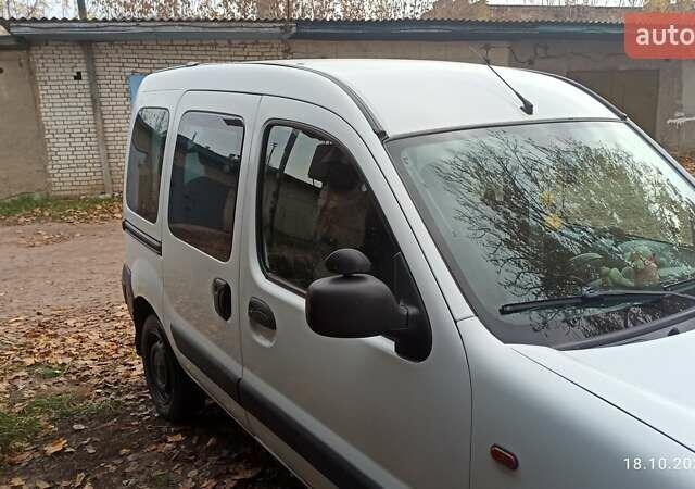 Рено Кенгу 2004 в Шостке на Automoto.ua Белый Рено Кенгу, объемом двигателя 1.2 л и пробегом 238 тыс. км за 3700 $, фото 5 на Automoto.ua