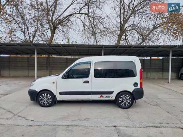 Белый Рено Кенгу, объемом двигателя 1.46 л и пробегом 218 тыс. км за 4000 $, фото 3 на Automoto.ua