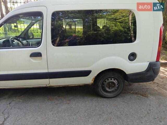 Білий Рено Кєнгу, об'ємом двигуна 1.5 л та пробігом 367 тис. км за 3750 $, фото 9 на Automoto.ua