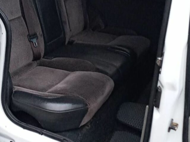 Белый Рено Кенгу, объемом двигателя 1.5 л и пробегом 196 тыс. км за 3100 $, фото 18 на Automoto.ua