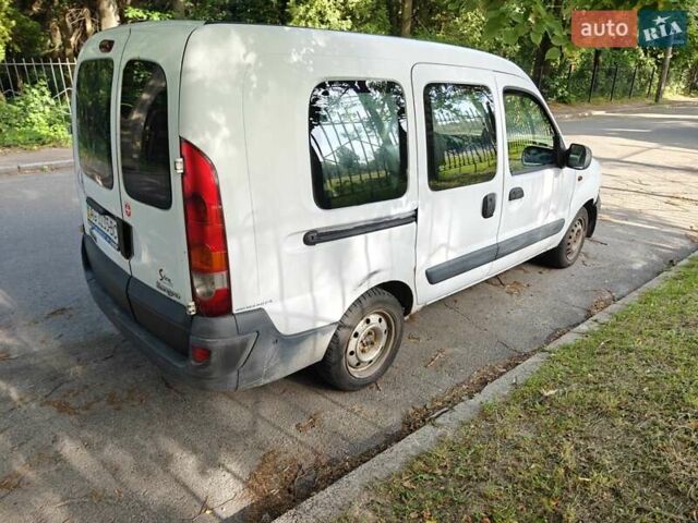 Білий Рено Кєнгу, об'ємом двигуна 1.5 л та пробігом 367 тис. км за 3750 $, фото 4 на Automoto.ua