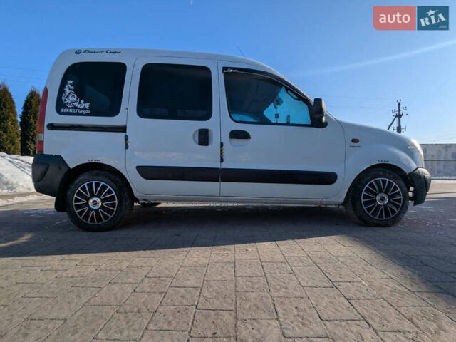 Белый Рено Кенгу, объемом двигателя 1.46 л и пробегом 200 тыс. км за 3000 $, фото 7 на Automoto.ua
