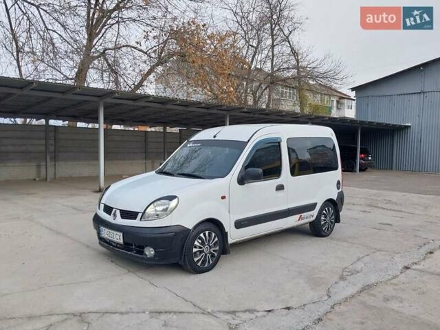 Белый Рено Кенгу, объемом двигателя 1.46 л и пробегом 218 тыс. км за 4000 $, фото 2 на Automoto.ua