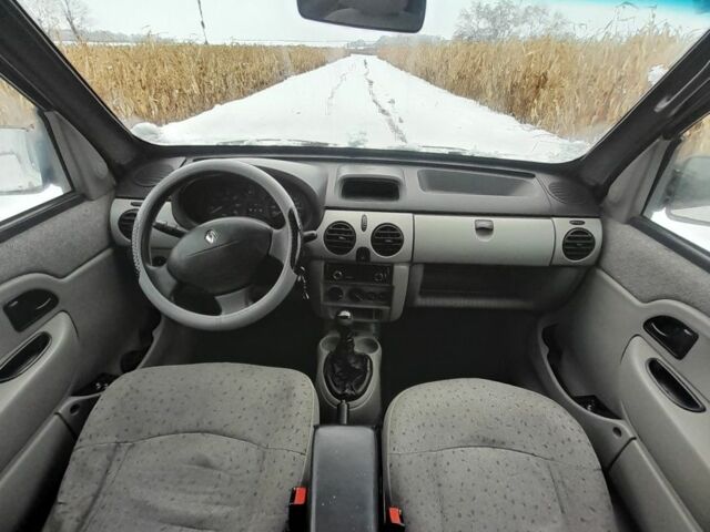 Білий Рено Кєнгу, об'ємом двигуна 1.5 л та пробігом 366 тис. км за 2750 $, фото 5 на Automoto.ua