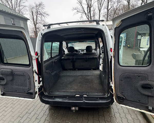 Белый Рено Кенгу, объемом двигателя 1.9 л и пробегом 277 тыс. км за 4500 $, фото 5 на Automoto.ua