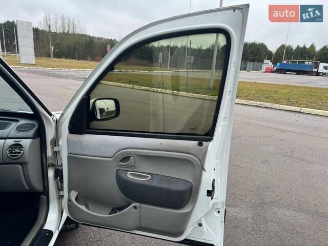 Білий Рено Кєнгу, об'ємом двигуна 1.46 л та пробігом 271 тис. км за 4000 $, фото 17 на Automoto.ua