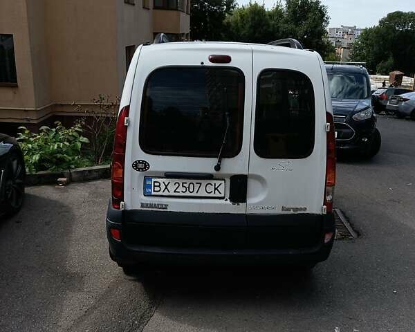 Белый Рено Кенгу, объемом двигателя 1.46 л и пробегом 380 тыс. км за 3500 $, фото 3 на Automoto.ua
