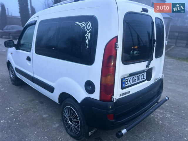Белый Рено Кенгу, объемом двигателя 1.46 л и пробегом 205 тыс. км за 3600 $, фото 3 на Automoto.ua