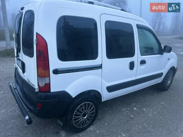 Белый Рено Кенгу, объемом двигателя 1.46 л и пробегом 205 тыс. км за 3600 $, фото 6 на Automoto.ua