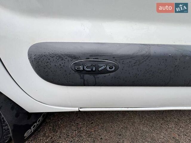 Білий Рено Кєнгу, об'ємом двигуна 1.46 л та пробігом 271 тис. км за 4000 $, фото 32 на Automoto.ua