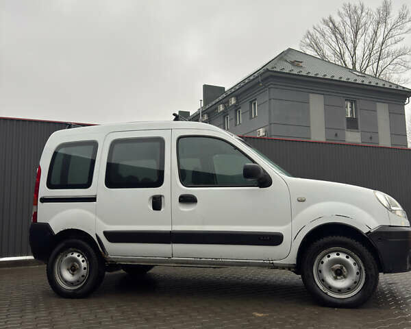 Белый Рено Кенгу, объемом двигателя 1.9 л и пробегом 277 тыс. км за 4500 $, фото 3 на Automoto.ua