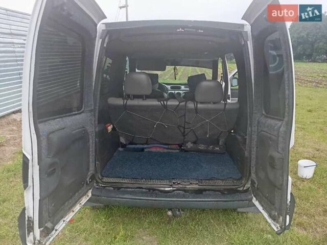 Белый Рено Кенгу, объемом двигателя 1.46 л и пробегом 245 тыс. км за 3700 $, фото 16 на Automoto.ua