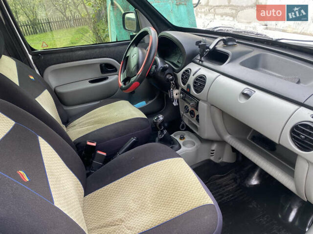 Рено Кєнгу 2005 у Олевске на Automoto.ua Білий Рено Кєнгу, об'ємом двигуна 1.5 л та пробігом 304 тис. км за 3300 $, фото 12 на Automoto.ua