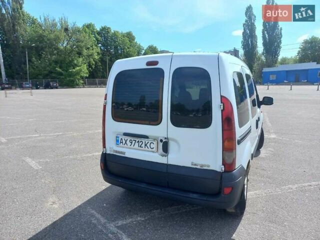 Белый Рено Кенгу, объемом двигателя 1.46 л и пробегом 328 тыс. км за 3600 $, фото 3 на Automoto.ua
