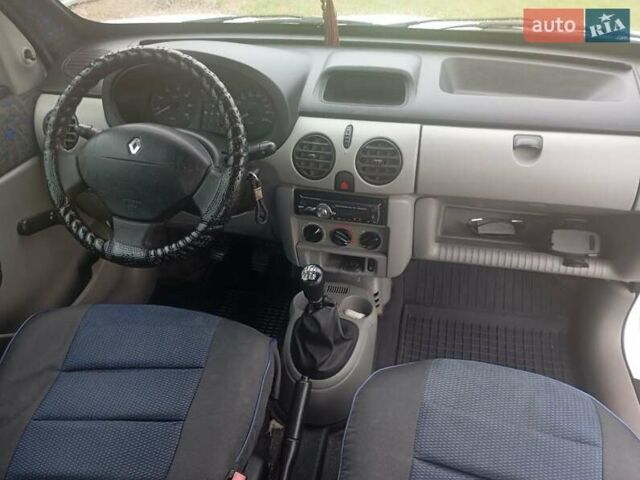 Белый Рено Кенгу, объемом двигателя 1.46 л и пробегом 245 тыс. км за 3700 $, фото 11 на Automoto.ua