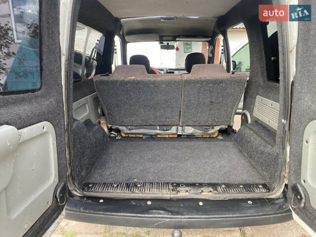 Рено Кєнгу 2005 у Олевске на Automoto.ua Білий Рено Кєнгу, об'ємом двигуна 1.5 л та пробігом 304 тис. км за 3300 $, фото 20 на Automoto.ua