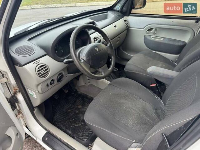 Білий Рено Кєнгу, об'ємом двигуна 1.46 л та пробігом 271 тис. км за 4000 $, фото 23 на Automoto.ua