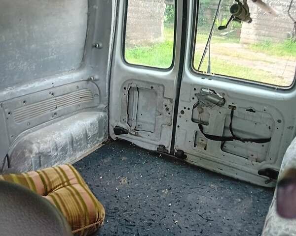 Белый Рено Кенгу, объемом двигателя 1.9 л и пробегом 200 тыс. км за 1700 $, фото 6 на Automoto.ua