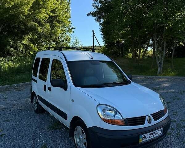 Белый Рено Кенгу, объемом двигателя 0 л и пробегом 230 тыс. км за 3400 $, фото 8 на Automoto.ua