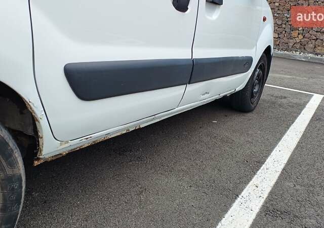 Белый Рено Кенгу, объемом двигателя 1.5 л и пробегом 256 тыс. км за 3900 $, фото 7 на Automoto.ua