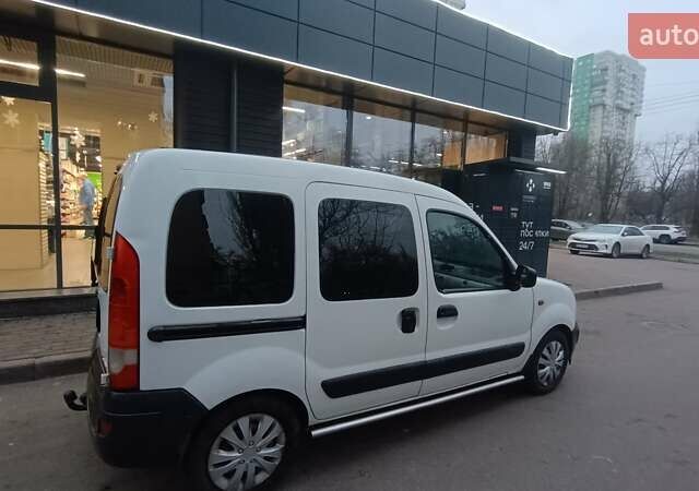 Белый Рено Кенгу, объемом двигателя 1.5 л и пробегом 263 тыс. км за 4200 $, фото 2 на Automoto.ua