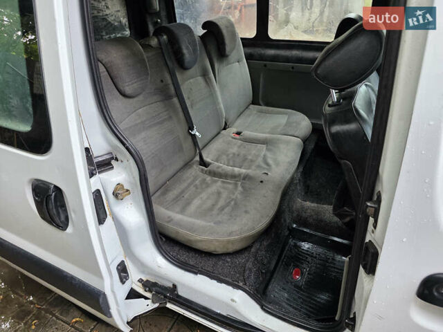 Белый Рено Кенгу, объемом двигателя 1.46 л и пробегом 250 тыс. км за 3500 $, фото 4 на Automoto.ua