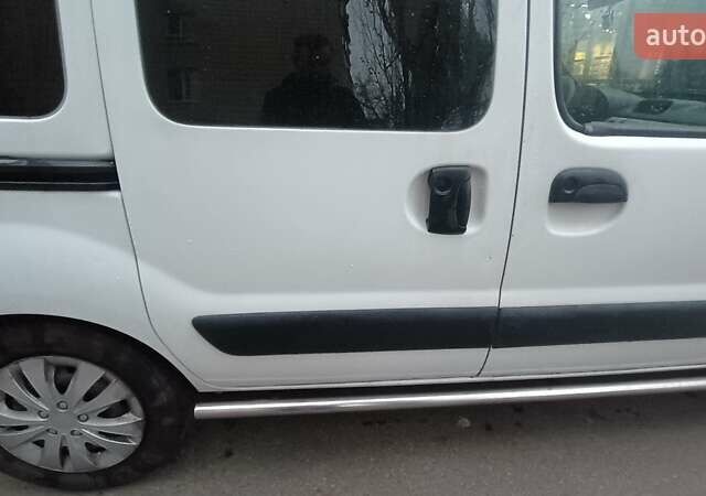 Белый Рено Кенгу, объемом двигателя 1.5 л и пробегом 263 тыс. км за 4200 $, фото 3 на Automoto.ua