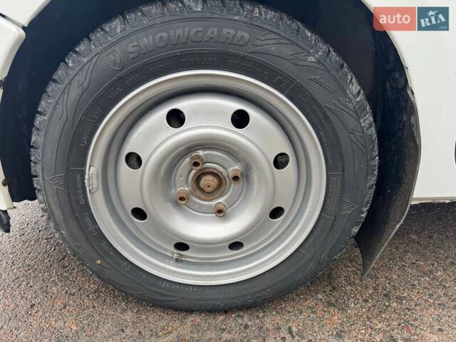 Білий Рено Кєнгу, об'ємом двигуна 1.46 л та пробігом 271 тис. км за 4000 $, фото 36 на Automoto.ua