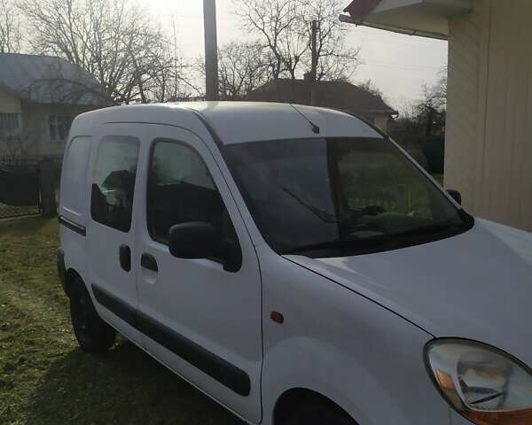 Білий Рено Кєнгу, об'ємом двигуна 1.5 л та пробігом 246 тис. км за 2800 $, фото 1 на Automoto.ua