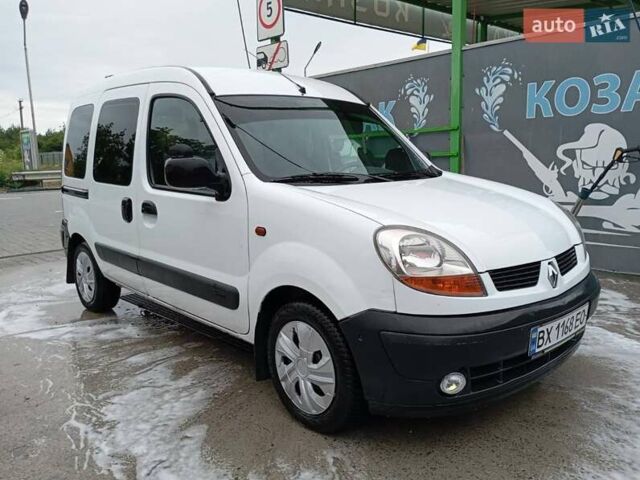 Белый Рено Кенгу, объемом двигателя 1.46 л и пробегом 245 тыс. км за 3700 $, фото 2 на Automoto.ua