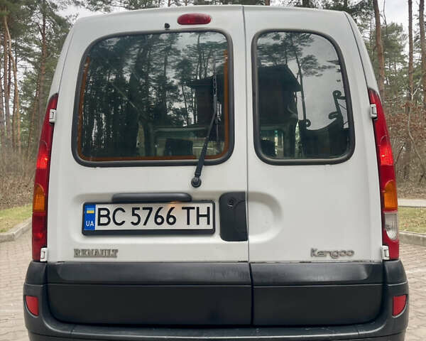 Белый Рено Кенгу, объемом двигателя 1.46 л и пробегом 250 тыс. км за 3350 $, фото 6 на Automoto.ua
