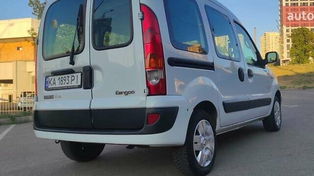 Белый Рено Кенгу, объемом двигателя 1.2 л и пробегом 187 тыс. км за 4803 $, фото 9 на Automoto.ua