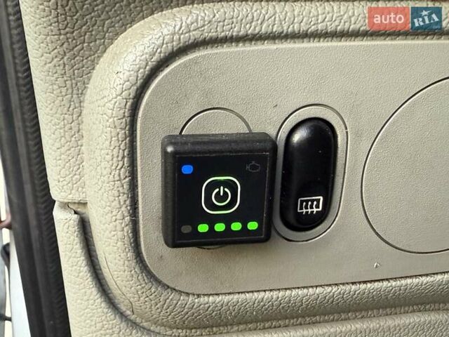 Белый Рено Кенгу, объемом двигателя 1.4 л и пробегом 264 тыс. км за 2999 $, фото 74 на Automoto.ua