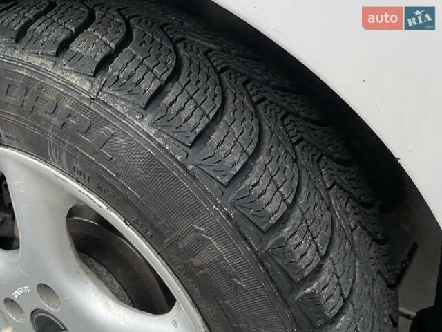 Білий Рено Кєнгу, об'ємом двигуна 1.5 л та пробігом 282 тис. км за 3299 $, фото 21 на Automoto.ua