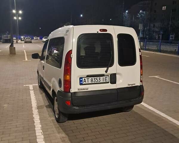 Белый Рено Кенгу, объемом двигателя 1.5 л и пробегом 235 тыс. км за 3700 $, фото 4 на Automoto.ua