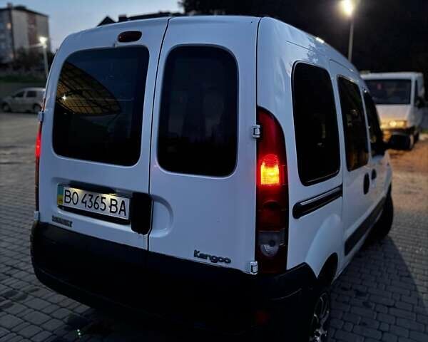 Білий Рено Кєнгу, об'ємом двигуна 1.5 л та пробігом 180 тис. км за 3950 $, фото 1 на Automoto.ua