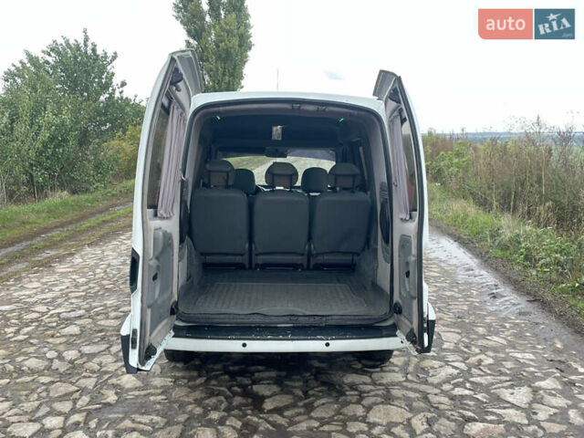 Белый Рено Кенгу, объемом двигателя 1.5 л и пробегом 265 тыс. км за 5000 $, фото 9 на Automoto.ua