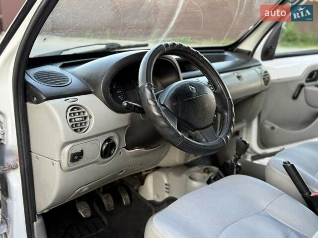 Белый Рено Кенгу, объемом двигателя 1.4 л и пробегом 264 тыс. км за 2999 $, фото 40 на Automoto.ua