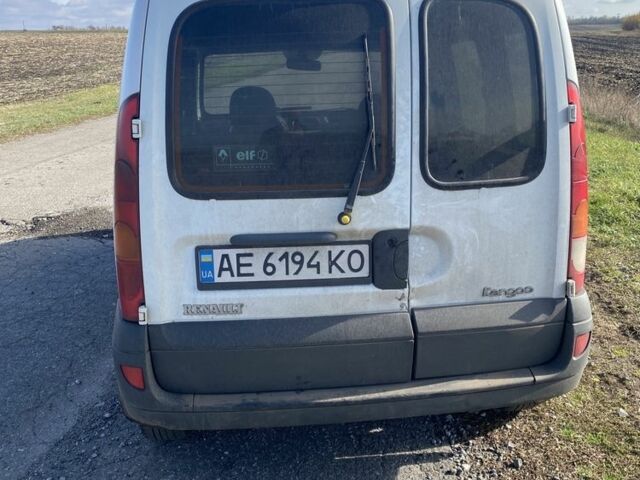 Рено Кенгу 2006 в Павлограде на Automoto.ua Белый Рено Кенгу, объемом двигателя 1.5 л и пробегом 400 тыс. км за 2700 $, фото 1 на Automoto.ua