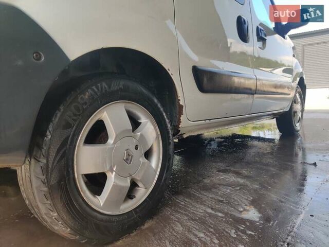 Белый Рено Кенгу, объемом двигателя 1.46 л и пробегом 360 тыс. км за 3300 $, фото 7 на Automoto.ua