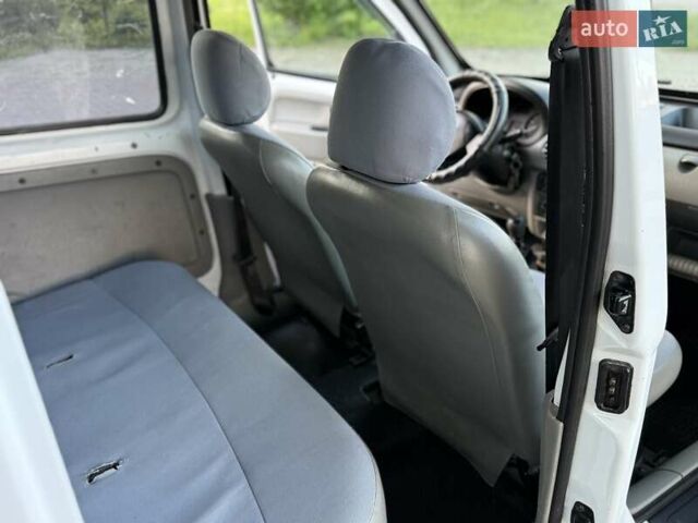 Белый Рено Кенгу, объемом двигателя 1.4 л и пробегом 264 тыс. км за 2999 $, фото 58 на Automoto.ua