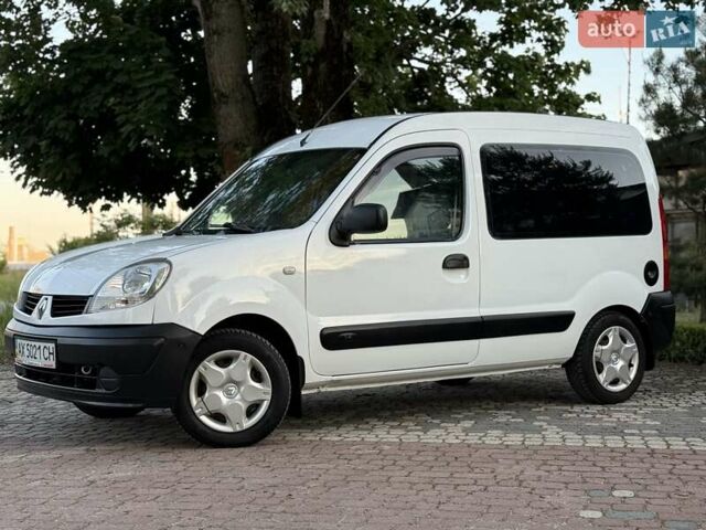 Белый Рено Кенгу, объемом двигателя 1.4 л и пробегом 264 тыс. км за 2999 $, фото 26 на Automoto.ua
