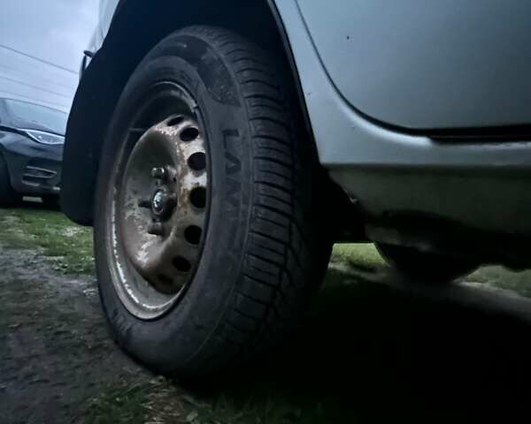 Белый Рено Кенгу, объемом двигателя 1.5 л и пробегом 350 тыс. км за 4200 $, фото 23 на Automoto.ua