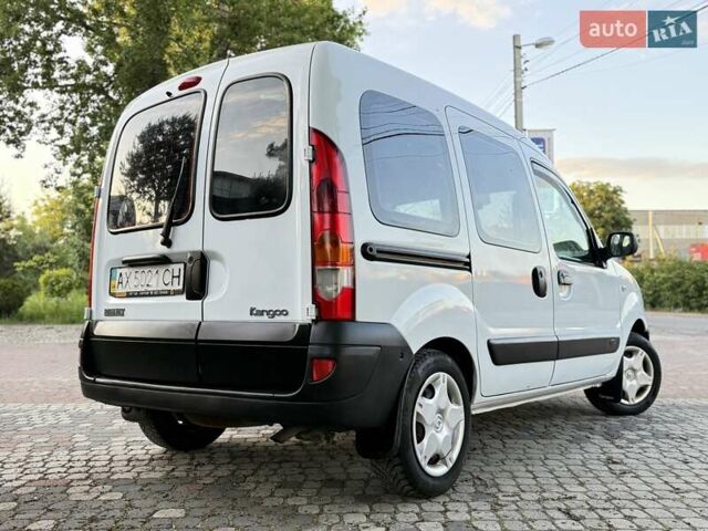 Белый Рено Кенгу, объемом двигателя 1.4 л и пробегом 264 тыс. км за 2999 $, фото 12 на Automoto.ua