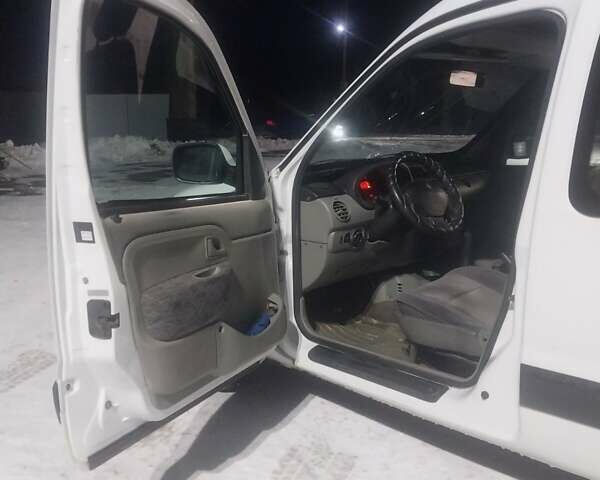 Білий Рено Кєнгу, об'ємом двигуна 1.46 л та пробігом 140 тис. км за 3600 $, фото 1 на Automoto.ua