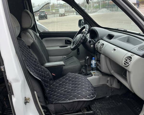 Білий Рено Кєнгу, об'ємом двигуна 1.46 л та пробігом 260 тис. км за 3100 $, фото 9 на Automoto.ua