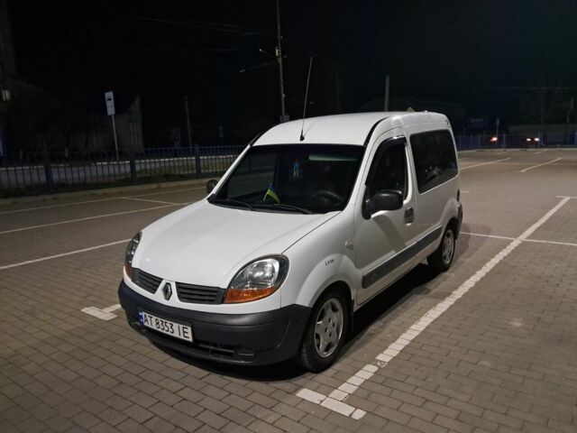 Белый Рено Кенгу, объемом двигателя 1.5 л и пробегом 235 тыс. км за 3700 $, фото 4 на Automoto.ua