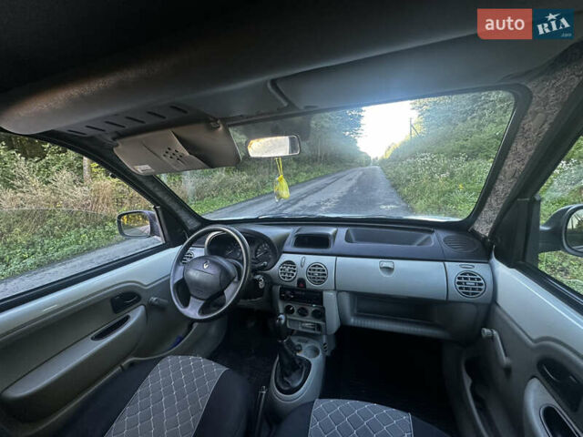 Белый Рено Кенгу, объемом двигателя 1.46 л и пробегом 252 тыс. км за 4299 $, фото 11 на Automoto.ua