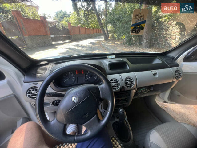 Белый Рено Кенгу, объемом двигателя 1.5 л и пробегом 393 тыс. км за 4200 $, фото 15 на Automoto.ua