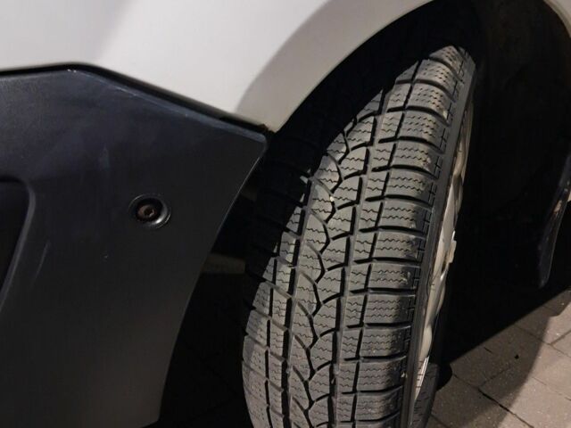 Белый Рено Кенгу, объемом двигателя 1.5 л и пробегом 235 тыс. км за 3700 $, фото 7 на Automoto.ua